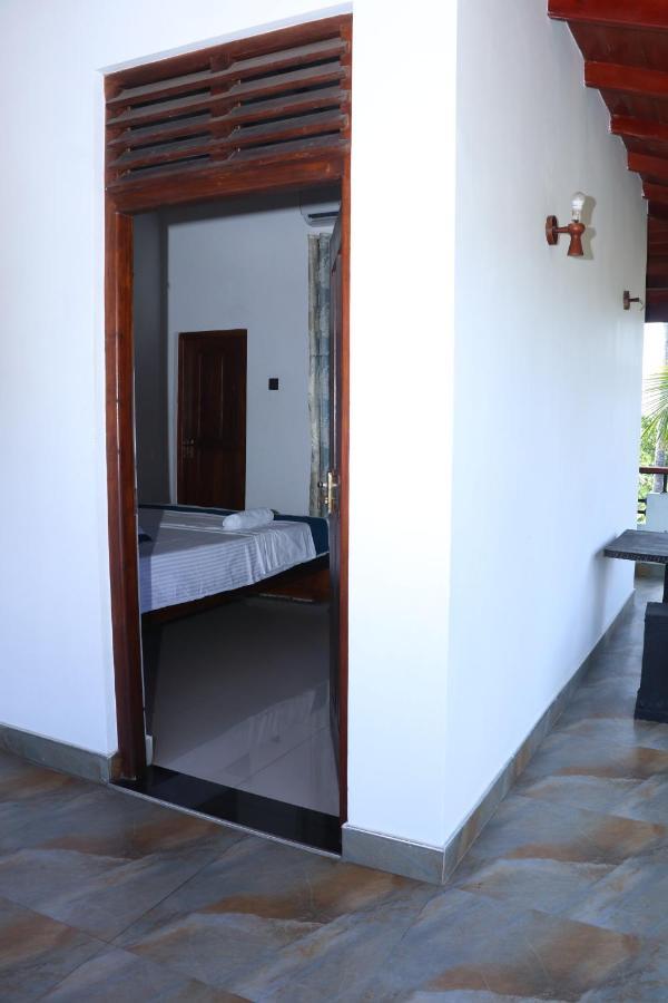 Southern Entry Dikwella Esterno foto